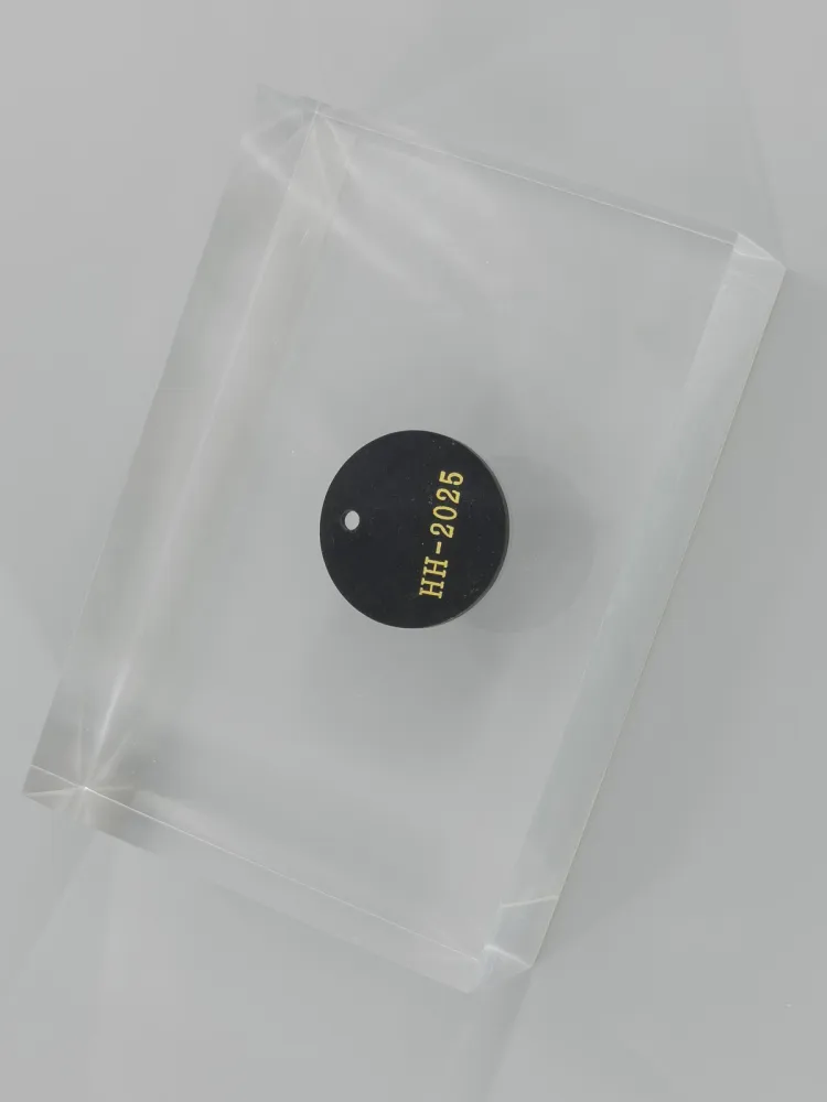 Black acrylic — Top view