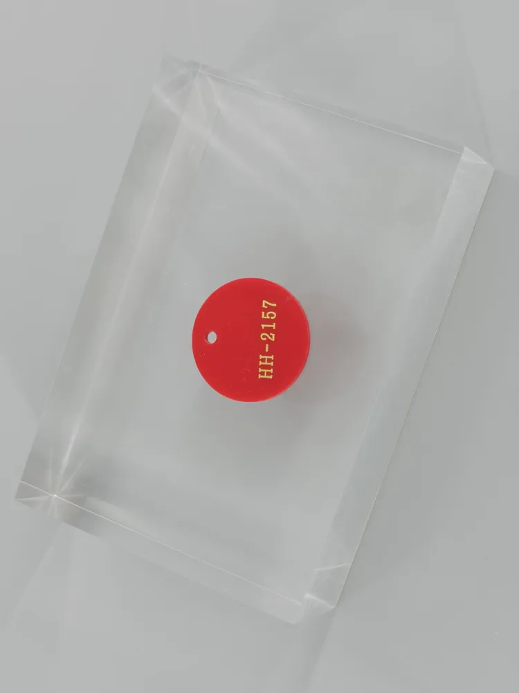 Red acrylic — Top view