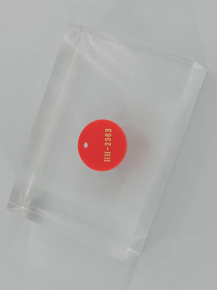 Red acrylic — Top view