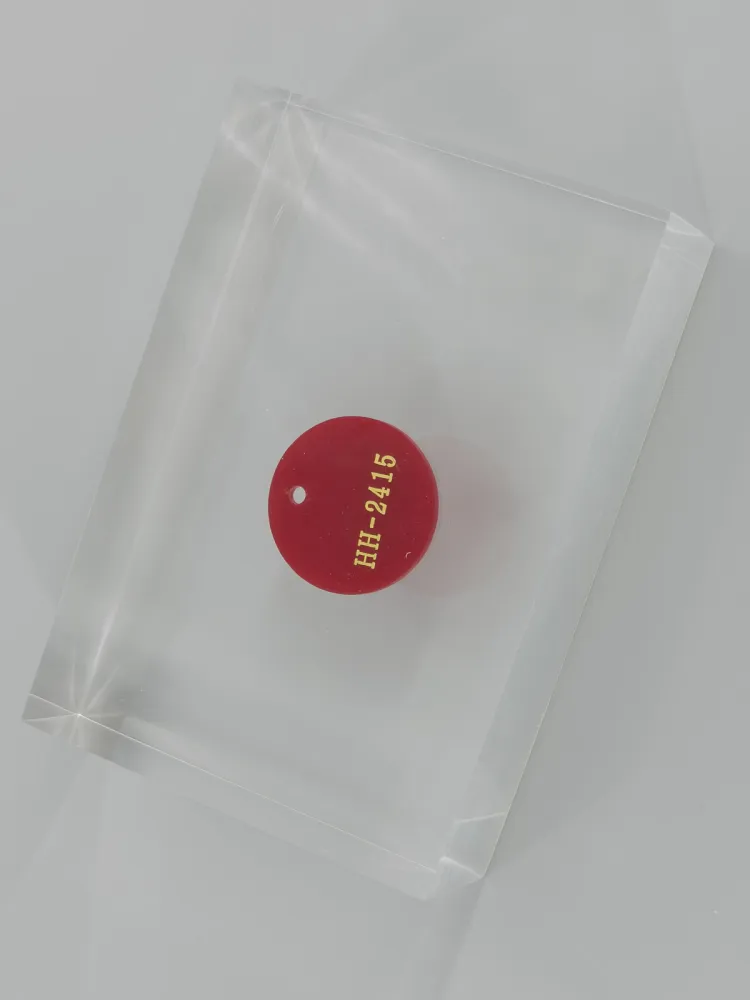 Red acrylic — Top view