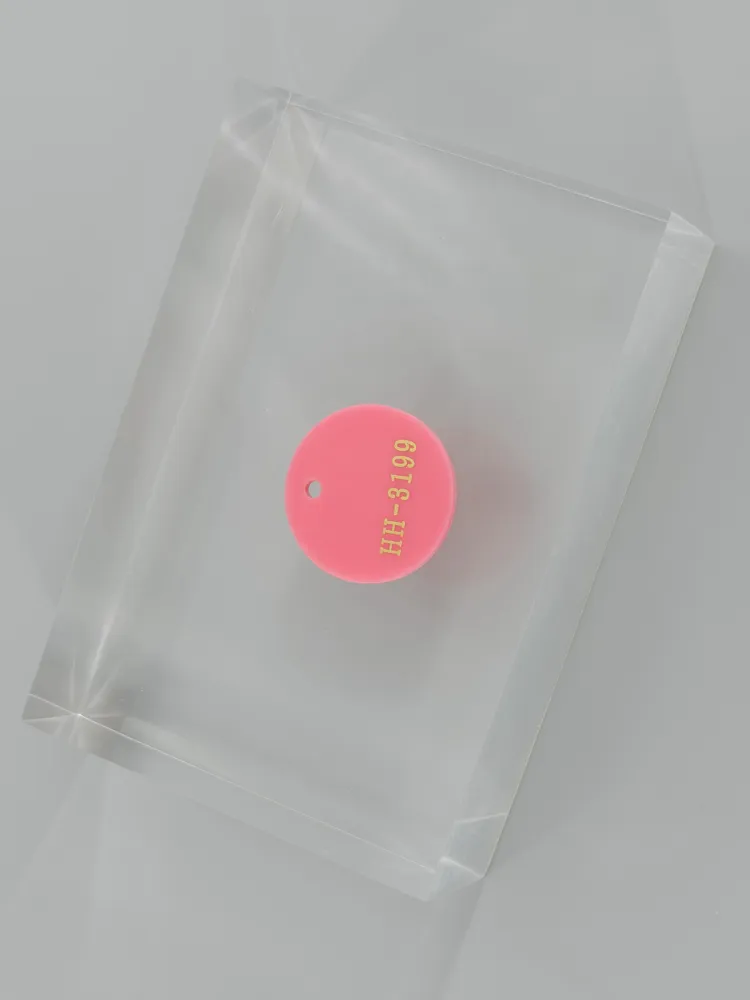 Red acrylic — Top view